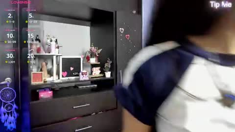 Snapshot of emilytafur chatting on June 11, 11:58 pm Emy online show from June 11, 11:58 pm