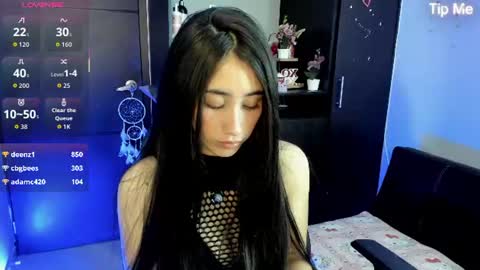 Snapshot of emilytafur chatting on June 14, 2:24 am Emy online show from June 14, 2:24 am