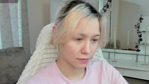 Betty online show from April 28, 1:15 am