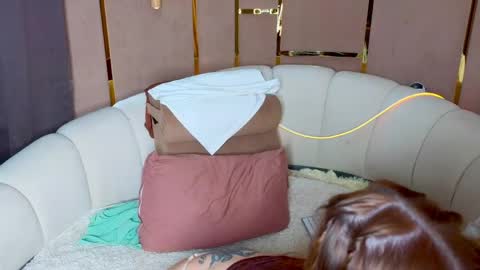 Snapshot of emilytrays chatting on May 11, 12:55 pm Emily wish-list online show from May 11, 12:55 pm