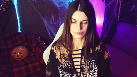 Emily online show from November 1, 2:02 am