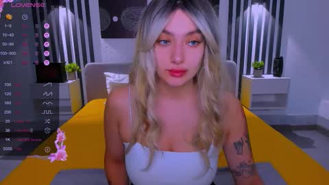 Emily online show from March 13, 1:23 am