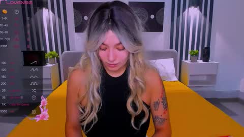 Emily online show from March 18, 1:31 am