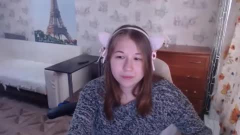 Snapshot of emilyway chatting on February 3, 6:24 am emilyway online show from February 3, 6:24 am