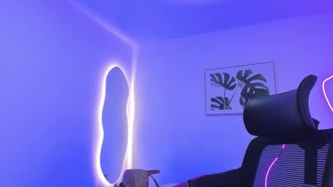 E M I L Y online show from November 14, 3:49 am