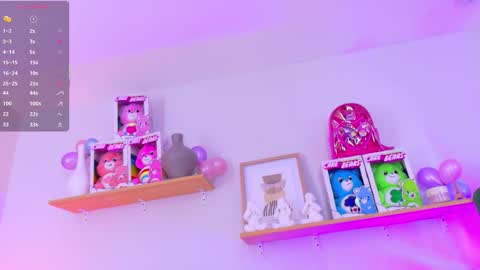 Snapshot of emilyy_bank chatting on December 15, 7:51 pm Emily Bank online show from December 15, 7:51 pm