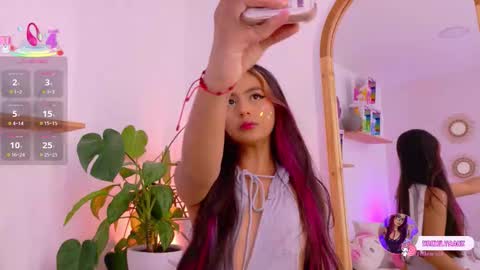 Emily Bank online show from February 3, 8:25 pm