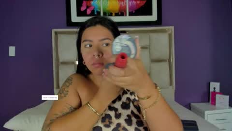 emilyy_cooperr online show from February 27, 12:05 pm