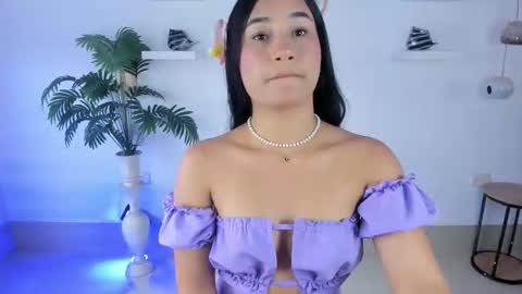 emilyy_kim online show from January 14, 6:46 pm