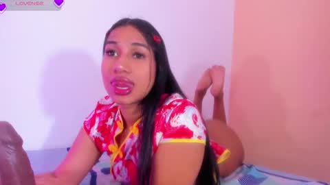 emilyy_walker online show from February 14, 12:35 pm