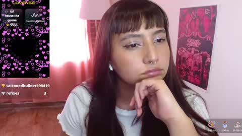 Snapshot of emitaa17228 chatting on February 26, 9:27 pm emma online show from February 26, 9:27 pm