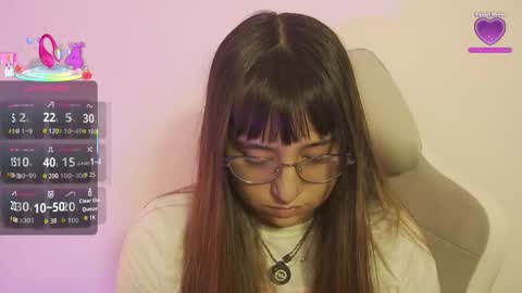 Snapshot of emitaa17228 chatting on October 2, 7:43 pm emma online show from October 2, 7:43 pm