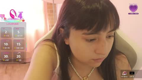 Snapshot of emitaa17228 chatting on June 2, 9:17 pm emma online show from June 2, 9:17 pm