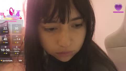 Snapshot of emitaa17228 chatting on June 18, 7:07 pm emma online show from June 18, 7:07 pm