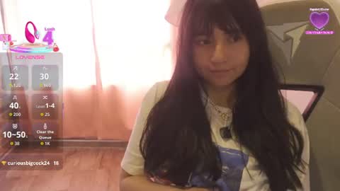 Snapshot of emitaa17228 chatting on July 6, 7:05 pm emma online show from July 6, 7:05 pm