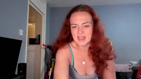 emliyjamesmjb online show from September 17, 9:33 am