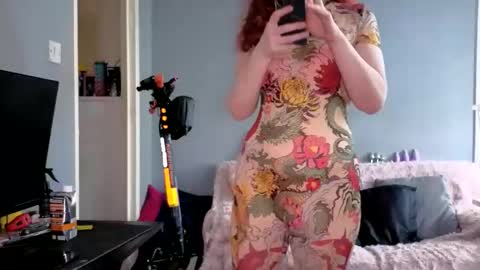 emliyjamesmjb online show from October 9, 11:30 am