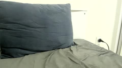 emma online show from April 25, 7:33 am