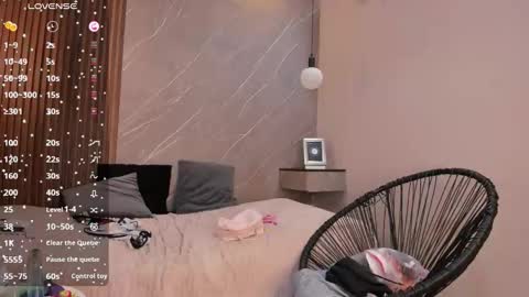 emma__rose1 online show from November 2, 2:14 am