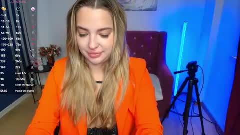 Snapshot of emma__rosss chatting on June 22, 2:02 am emma__rosss online show from June 22, 2:02 am