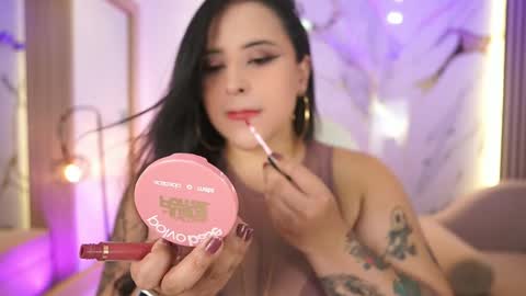 Snapshot of emma__walkerr_ chatting on May 12, 7:11 pm emma__walkerr_ online show from May 12, 7:11 pm