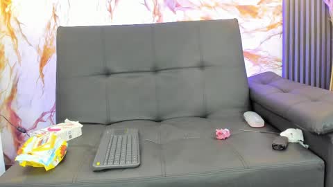 Snapshot of emma_angel_04 chatting on May 12, 2:25 pm emma_angel_04 online show from May 12, 2:25 pm
