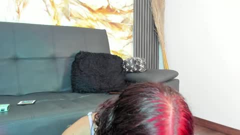 Snapshot of emma_angel_04 chatting on May 21, 1:29 pm emma_angel_04 online show from May 21, 1:29 pm