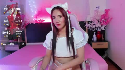 Snapshot of emma_ayala chatting on June 15, 7:49 pm emma_ayala online show from June 15, 7:49 pm