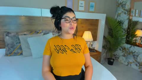 Snapshot of emma_bakker_ chatting on February 24, 12:37 pm Emma online show from February 24, 12:37 pm