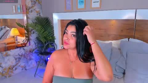 Snapshot of emma_bakker_ chatting on June 16, 8:50 am Emma online show from June 16, 8:50 am