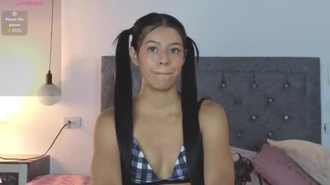 Snapshot of emma_blake__ chatting on September 17, 4:03 am Emma online show from September 17, 4:03 am