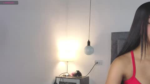 Snapshot of emma_blake__ chatting on October 20, 3:18 am Emma online show from October 20, 3:18 am