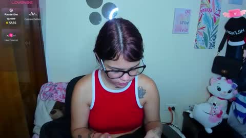 emma_boo_ online show from November 25, 5:57 pm