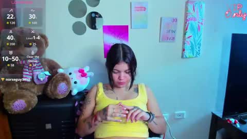 Snapshot of emma_boo_ chatting on June 2, 2:41 pm emma_boo_ online show from June 2, 2:41 pm