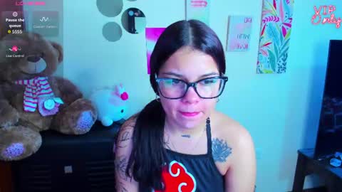 Snapshot of emma_boo_ chatting on June 11, 2:48 pm emma_boo_ online show from June 11, 2:48 pm
