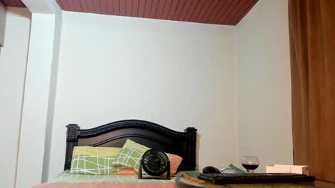 Snapshot of emma_brown777 chatting on January 11, 2:30 am ALBA  online show from January 11, 2:30 am