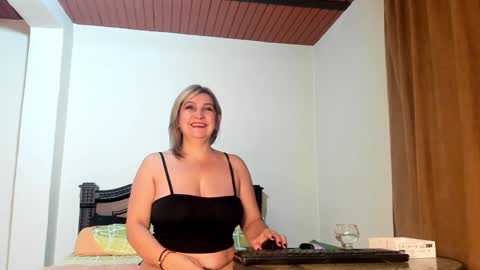 Snapshot of emma_brown777 chatting on January 12, 2:14 am ALBA  online show from January 12, 2:14 am