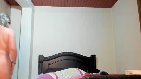 Snapshot of emma_brown777 chatting on February 13, 2:56 am ALBA  online show from February 13, 2:56 am