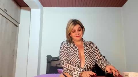 Snapshot of emma_brown777 chatting on February 16, 10:32 pm ALBA  online show from February 16, 10:32 pm