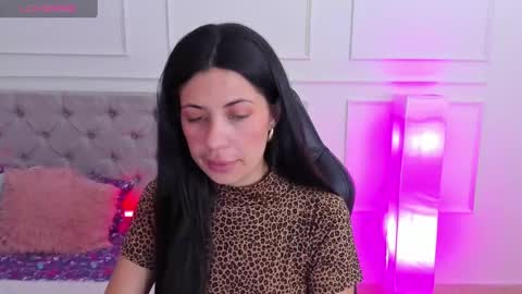 Emma online show from January 28, 8:04 pm