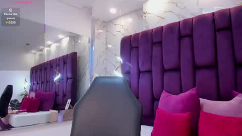 pau online show from March 8, 4:22 pm