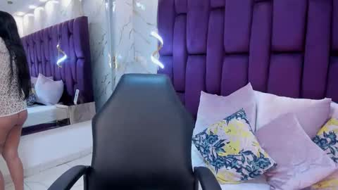 pau online show from April 26, 9:34 pm