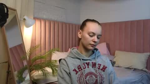 emma_chaser online show from April 29, 1:43 am