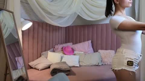 emma_chaser online show from June 17, 1:30 am