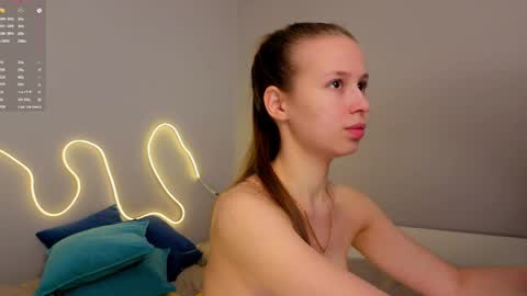 Emma online show from May 1, 1:21 am