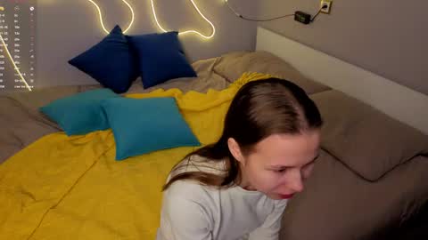 Emma online show from May 5, 1:24 am
