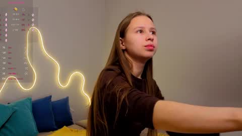Snapshot of emma_clon chatting on May 31, 1:47 am Emma online show from May 31, 1:47 am