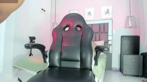 Emma online show from March 15, 11:27 am