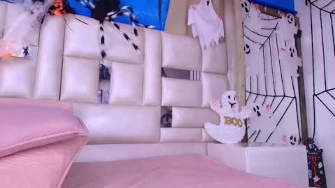 Emma online show from October 30, 3:08 am