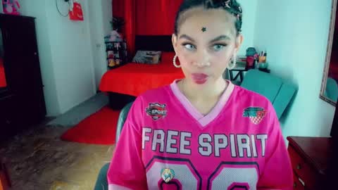 Snapshot of emma_diva chatting on April 9, 6:57 pm emma online show from April 9, 6:57 pm